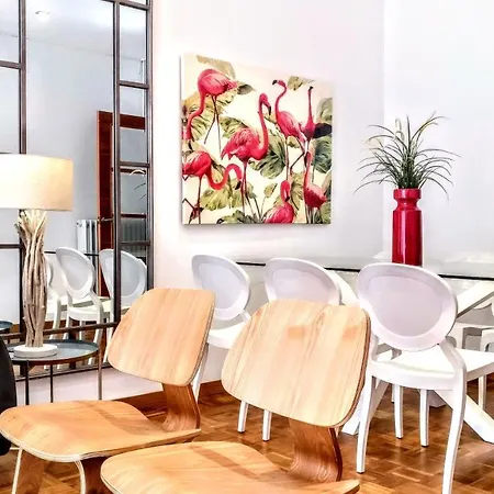 Livingstone Apartment *