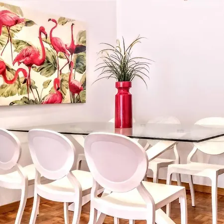 Livingstone Apartment *