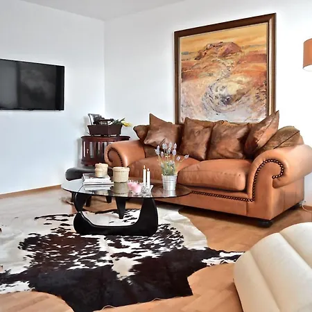 Livingstone Apartment